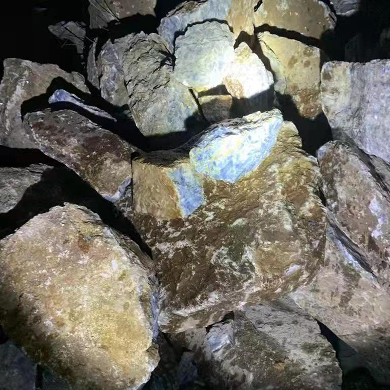 Import Mozambique Blue Quartz