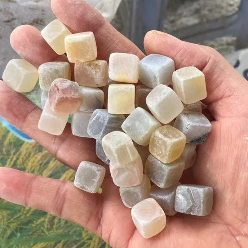 Import Madagascar Agate